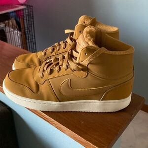 Nike Womems Ebernon Mid SE Casual Shoes USED